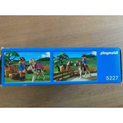 Playmobil Country 5227 Paddock met paardenfamilie (compleet)