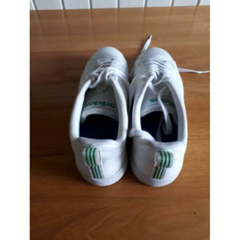 Mooie witte Adidas maat 40