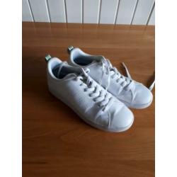 Mooie witte Adidas maat 40