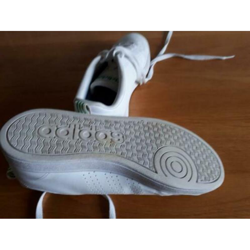 Mooie witte Adidas maat 40