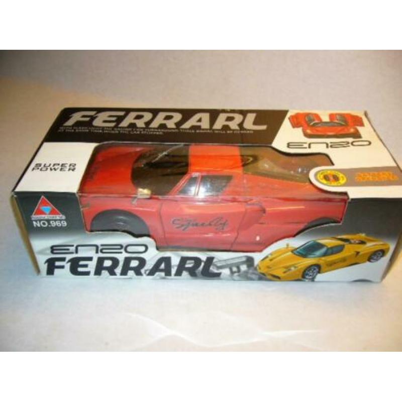 HELE MOOIE NIEUWE bump/go ferrari model auto