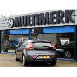 Volvo V40 1.6 D2 Summum, Panoramadak, Leder, Trekhaak