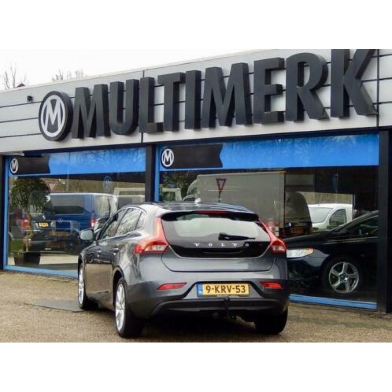 Volvo V40 1.6 D2 Summum, Panoramadak, Leder, Trekhaak