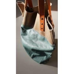 Mooie shopper van leer van SPRDLX in turquoise/taupe/bruin