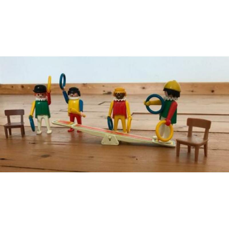 4 Circus Acrobaten playmobil incl 2 stoeltjes en Balancewip