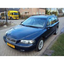 Volvo V70 Benzine 2.4 140PK Comfort Line Aut. (bj 2001)