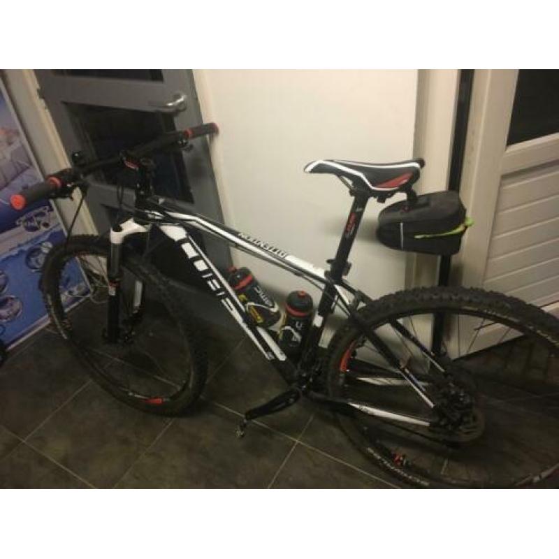 Mountainbiken Cube attention 29er 19 inch