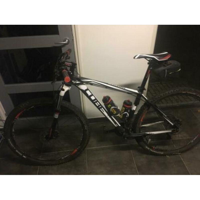 Mountainbiken Cube attention 29er 19 inch