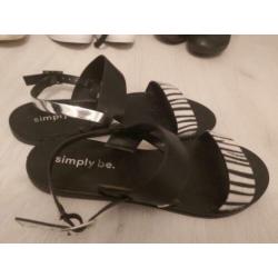 Sandalen en teenslippers samen 1 koop mt 37 nieuw