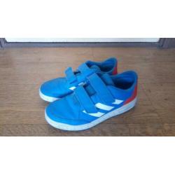 schoenen van Adidas maat 36 2/3