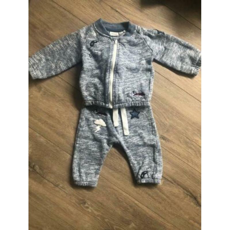 Diverse baby pakjes/setjes mt 44 tm 68