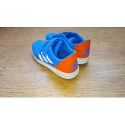 schoenen van Adidas maat 36 2/3