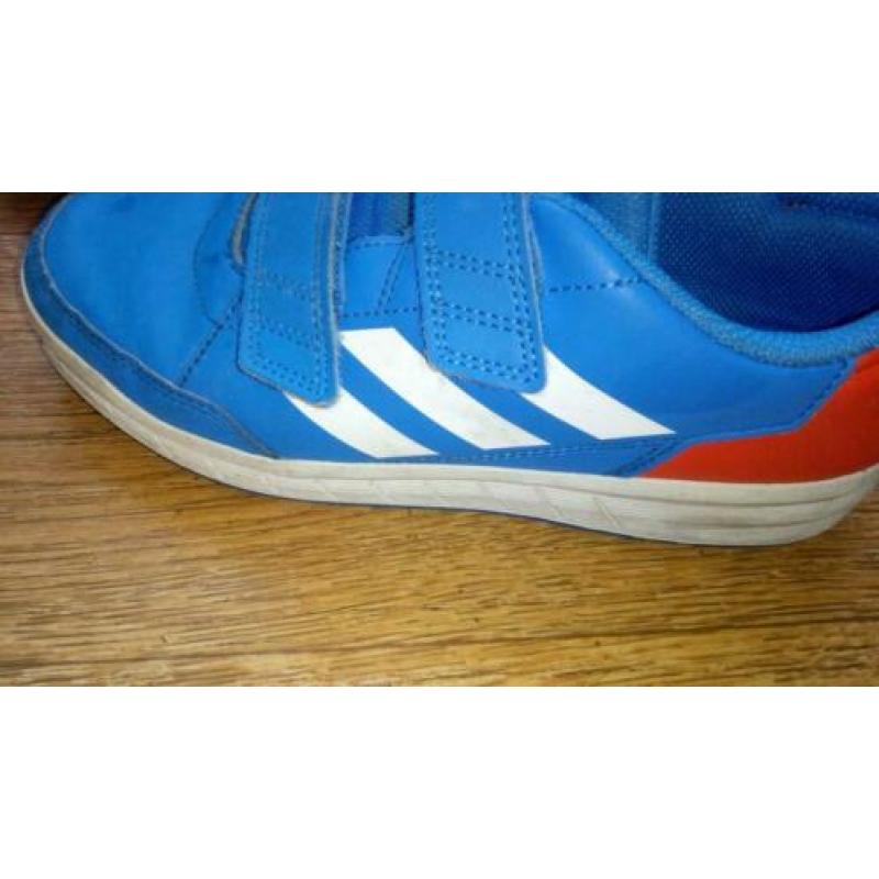 schoenen van Adidas maat 36 2/3