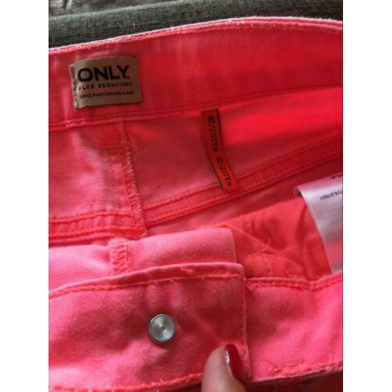 Gave short / korte broek Only mt 26 roze