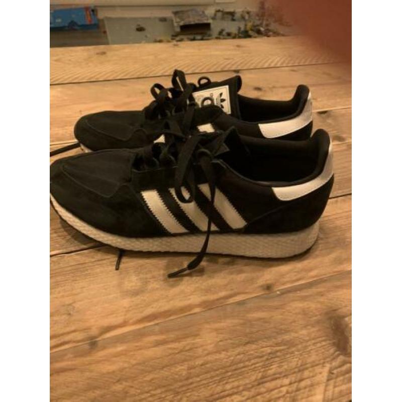 Te koop sneakers maat 43