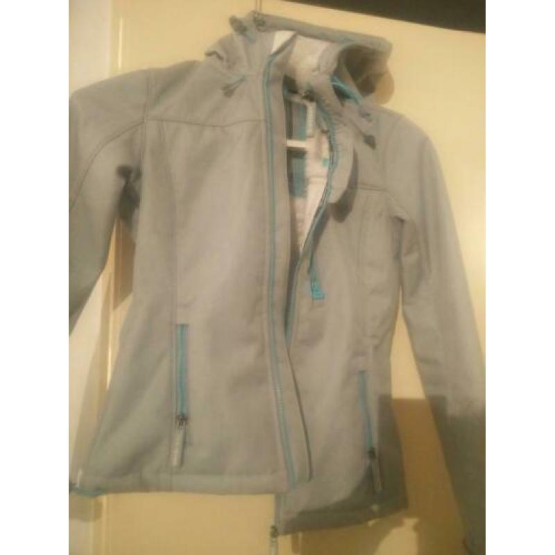 Superdry jas maat 36 valt als s