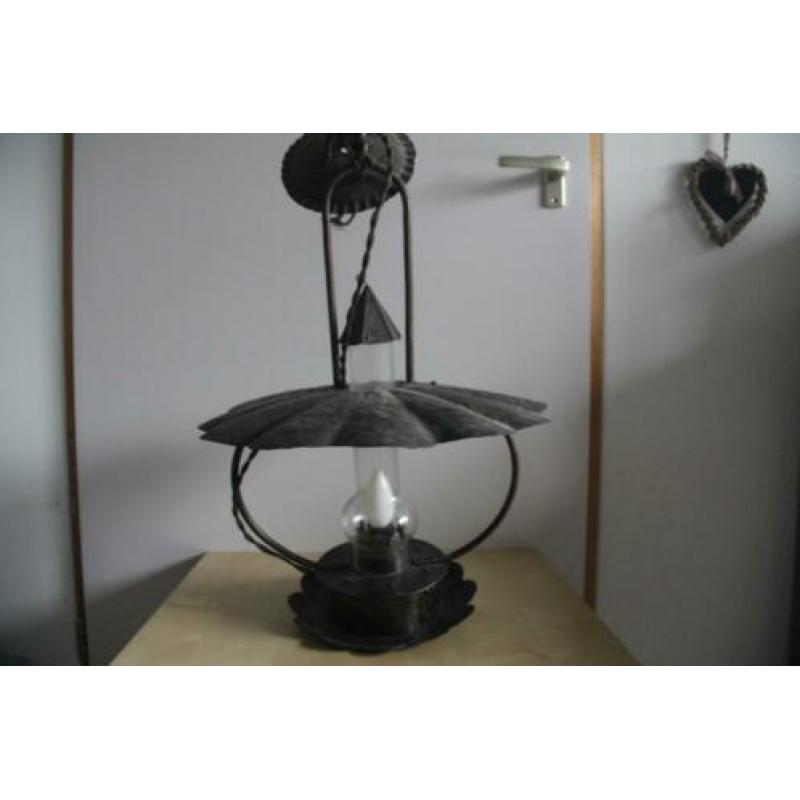 Antieke olielamp – hanglamp nu elektrisch 220v