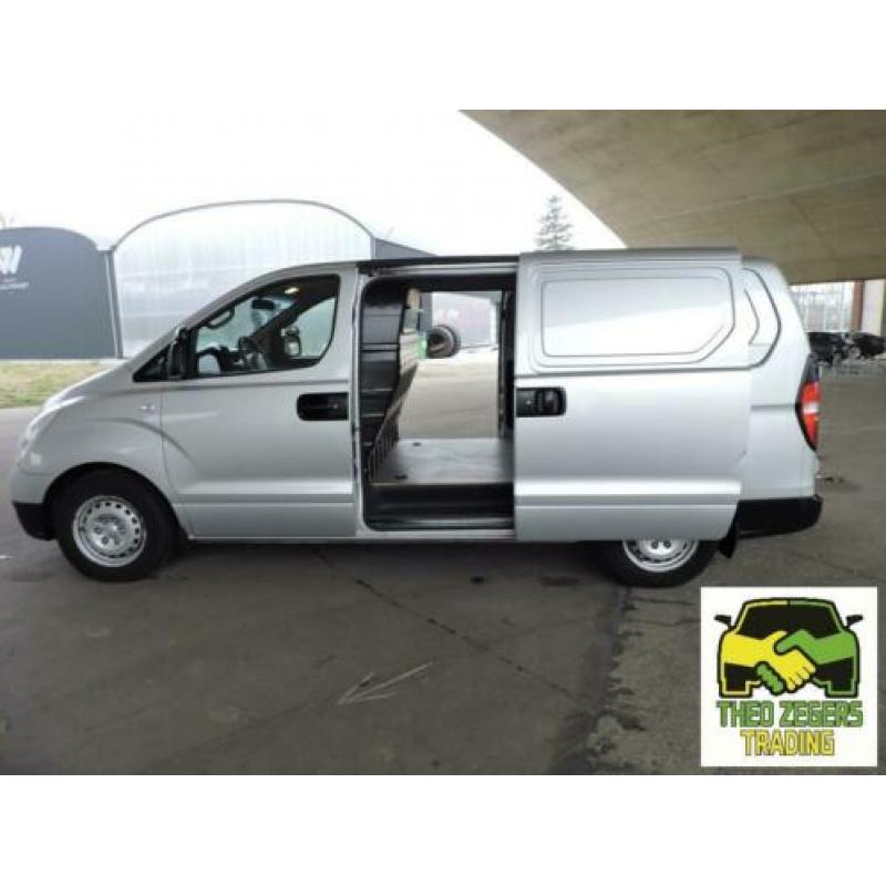 Hyundai H300 H-1 Travel 2.5 CRDI VGT Active *126066 km* ZGST