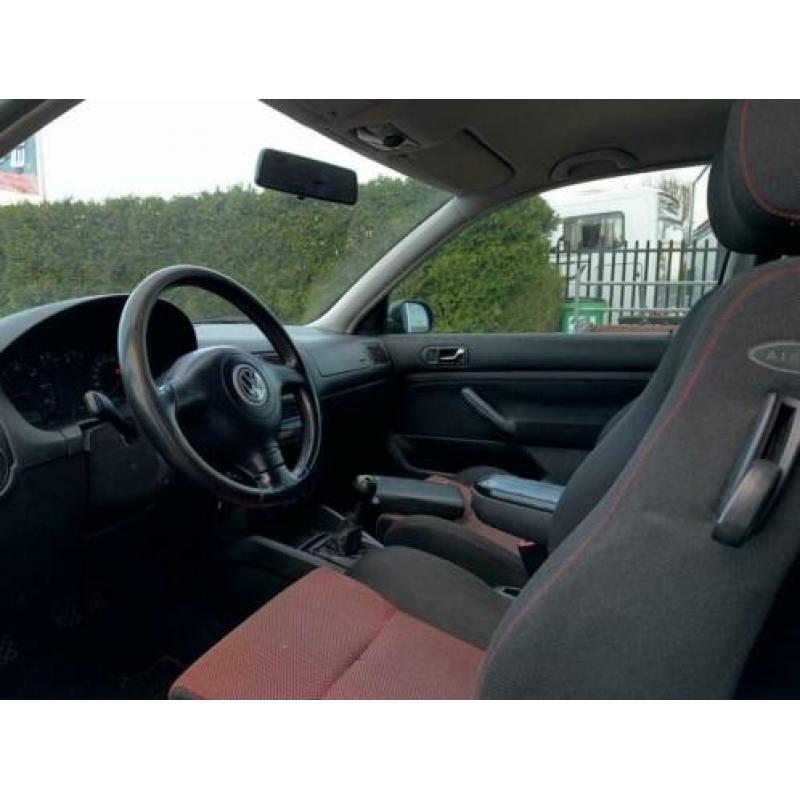 Volkswagen Golf 1.6*HIGHLINE*USB*AUX*NIEUWEAPK