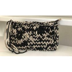 Essentiel Antwerp clutch