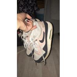 Afgedragen Nike air max