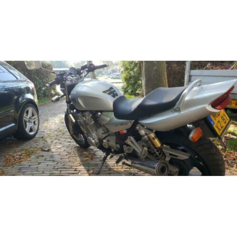 Yamaha XJR1300 van 2001