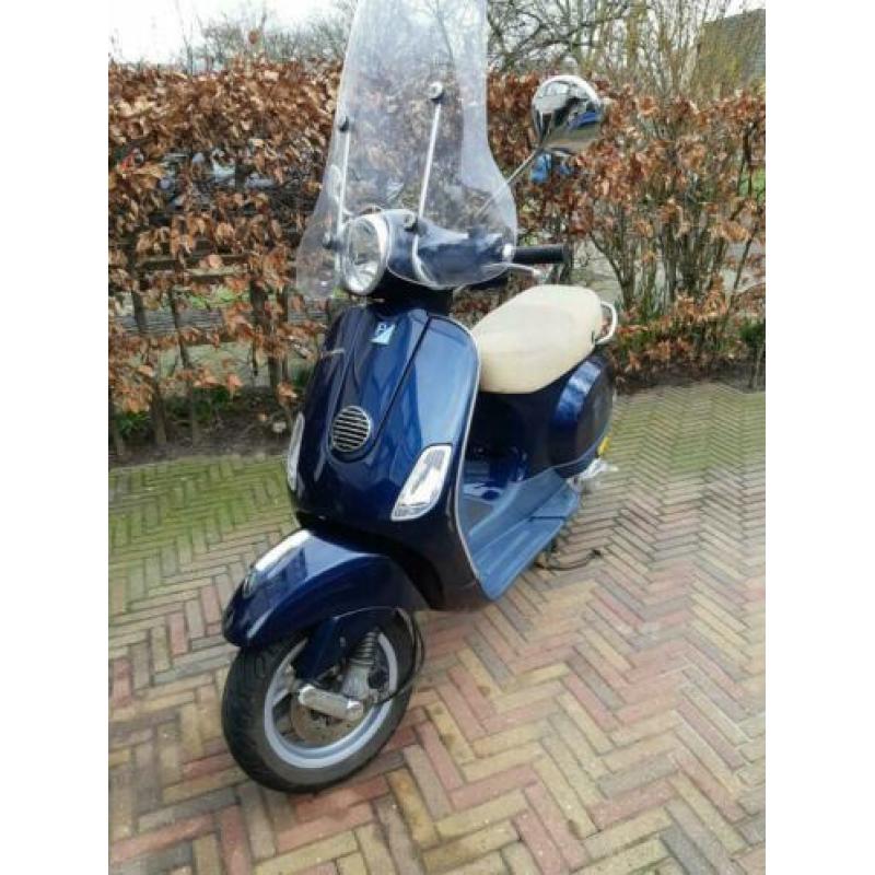 2012 VESPA LX 50 4T/4V Nu 900€