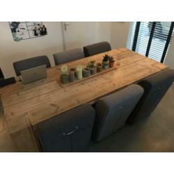 Steigerhouten tafel 220cm inclusief 6 stoelen op wielen!