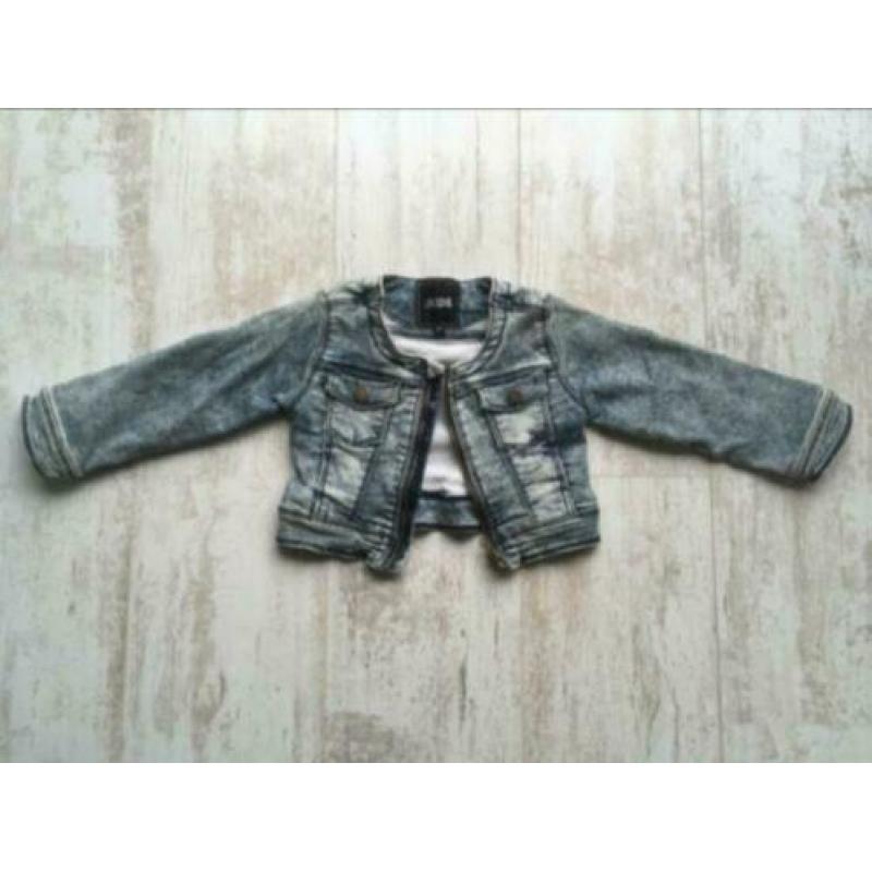 Fijn jeans jasje van Europe Kids maat 98