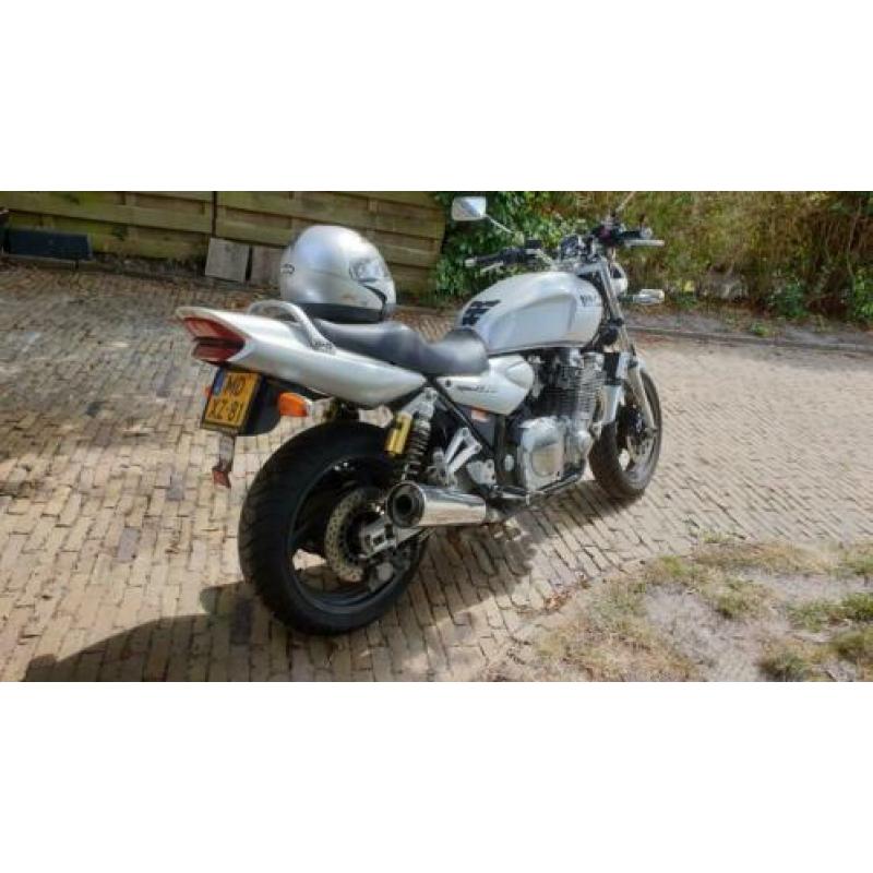 Yamaha XJR1300 van 2001