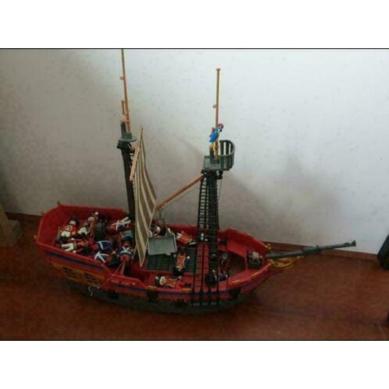 Playmobil piratenschip met veel accessoires en poppetjes