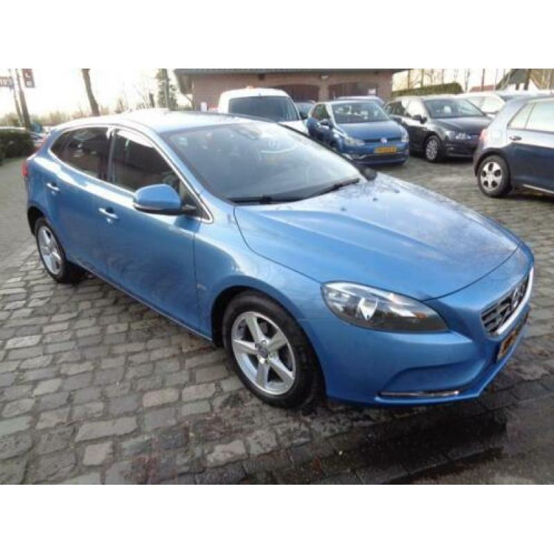 Volvo V40 2.0 D2 MOM BNS.NAVI/PDC/ECC/LMV/CR-CONTROL