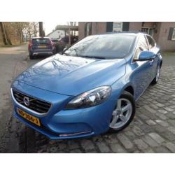 Volvo V40 2.0 D2 MOM BNS.NAVI/PDC/ECC/LMV/CR-CONTROL