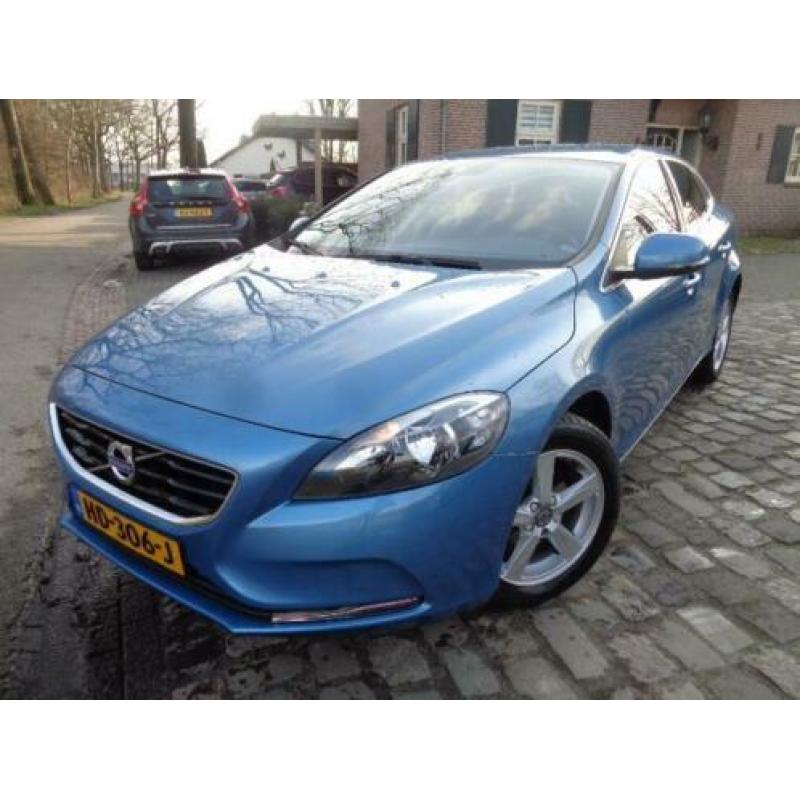 Volvo V40 2.0 D2 MOM BNS.NAVI/PDC/ECC/LMV/CR-CONTROL