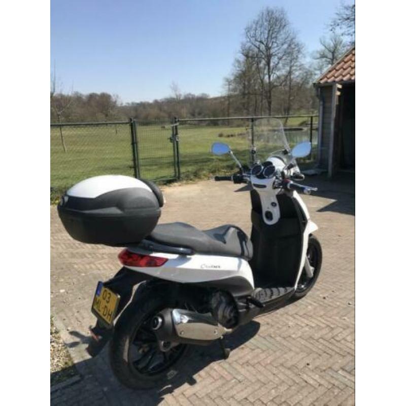 Te koop piaggio carnaby 300!