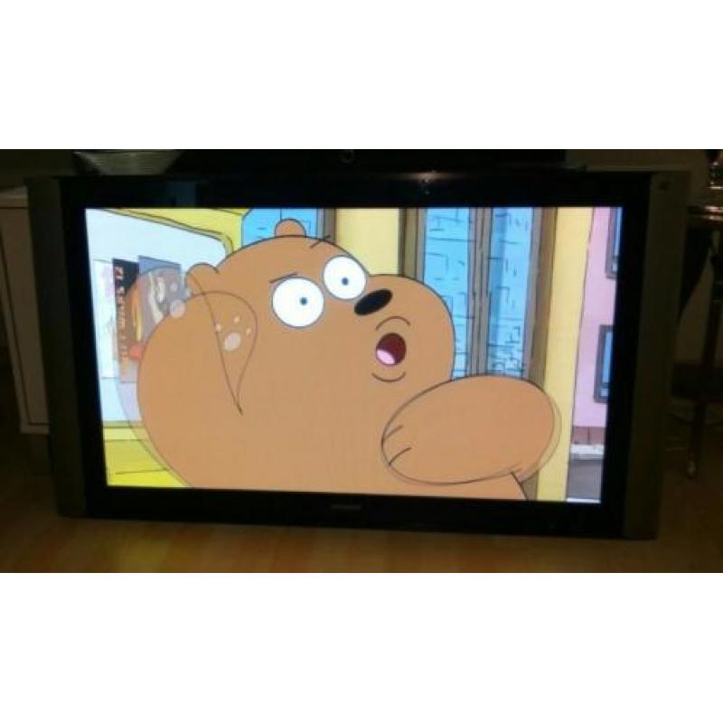 40" Hitachi Plasma TV 102cm