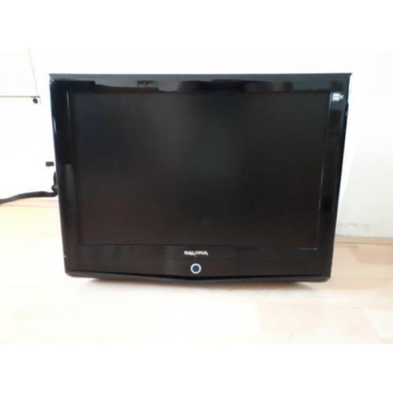 Salora LCD tv 1922ci 19 inch met ophangbeugel