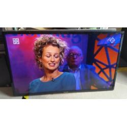 47inch Philips led tv met streep in beeld