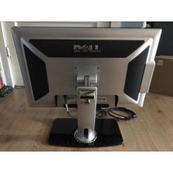 27" Dell Ultrasharp 2707WFP monitor