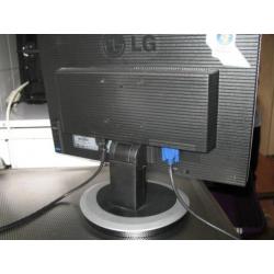 PC scherm LG flatron wide